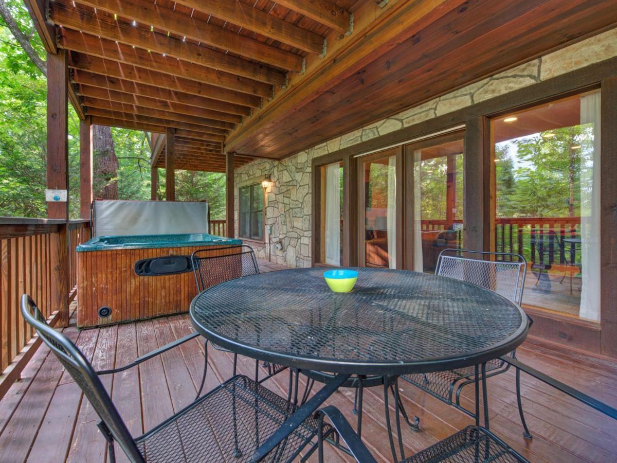 Above The Clouds, 4 Bedrooms, Pool Access, Private, Gaming, Sleeps 16 Gatlinburg Eksteriør billede