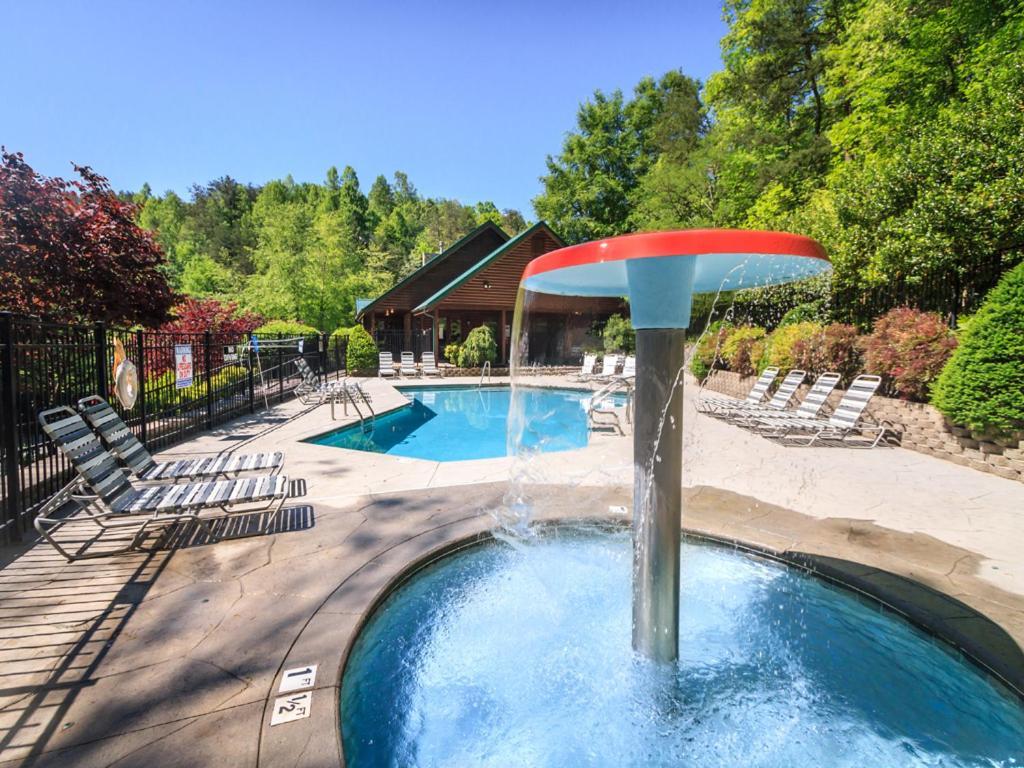 Above The Clouds, 4 Bedrooms, Pool Access, Private, Gaming, Sleeps 16 Gatlinburg Eksteriør billede