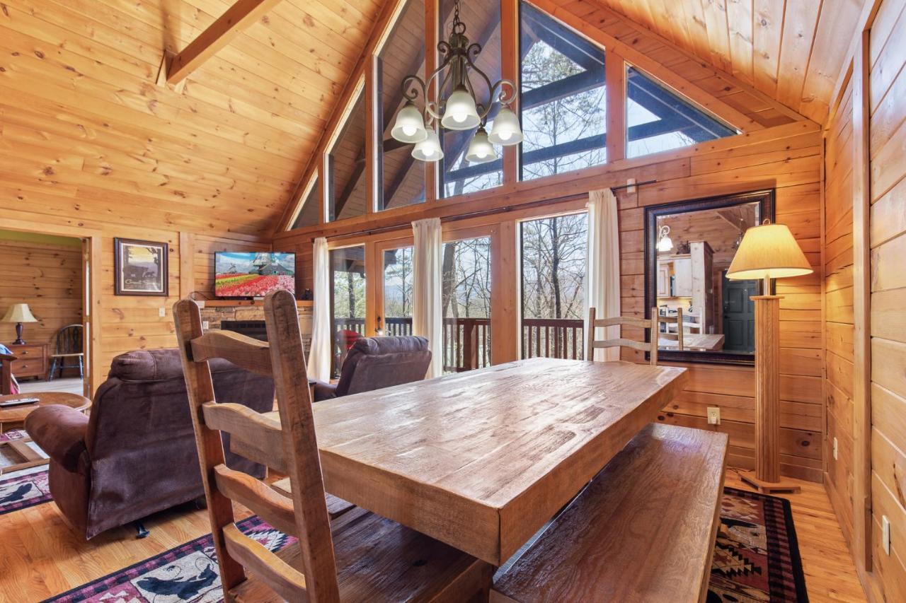 Above The Clouds, 4 Bedrooms, Pool Access, Private, Gaming, Sleeps 16 Gatlinburg Eksteriør billede