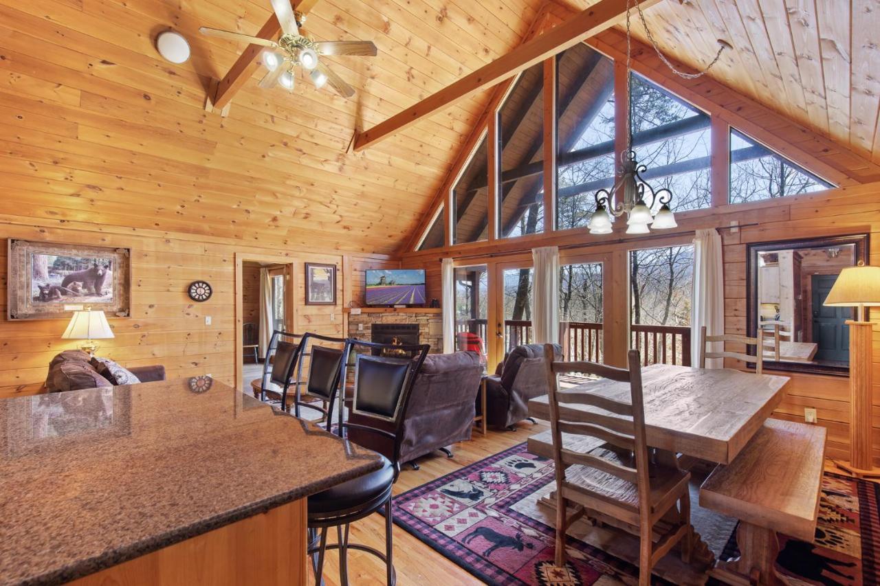 Above The Clouds, 4 Bedrooms, Pool Access, Private, Gaming, Sleeps 16 Gatlinburg Eksteriør billede