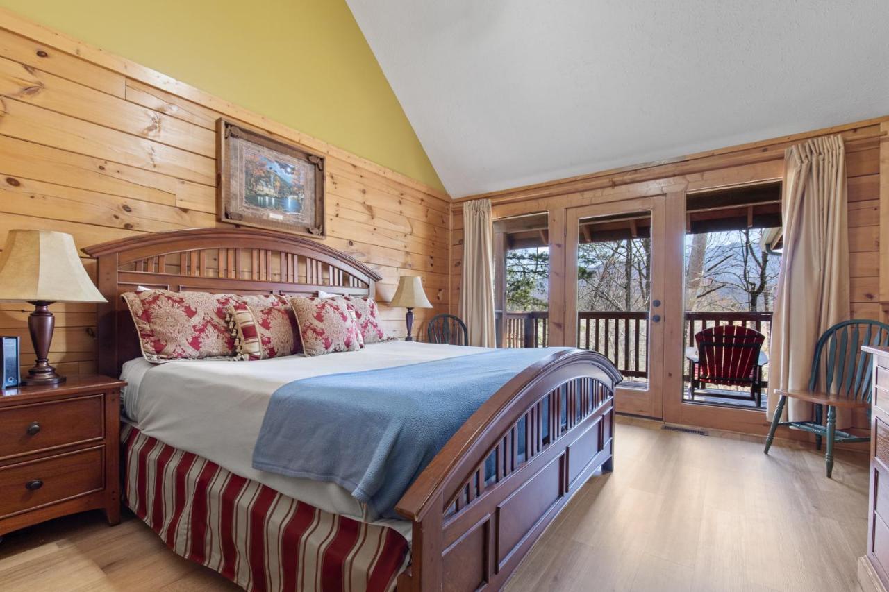 Above The Clouds, 4 Bedrooms, Pool Access, Private, Gaming, Sleeps 16 Gatlinburg Eksteriør billede