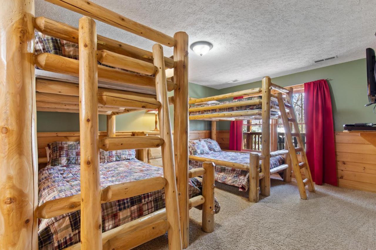 Above The Clouds, 4 Bedrooms, Pool Access, Private, Gaming, Sleeps 16 Gatlinburg Eksteriør billede