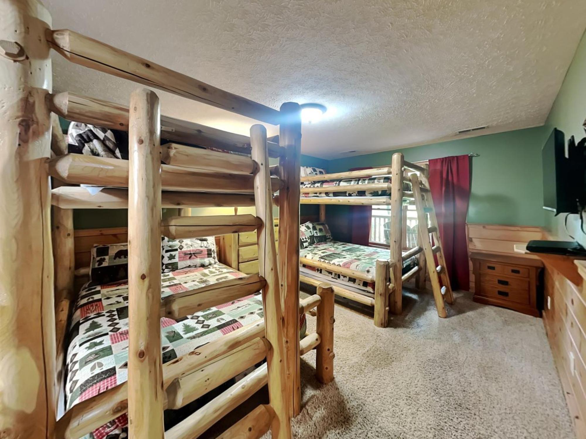 Above The Clouds, 4 Bedrooms, Pool Access, Private, Gaming, Sleeps 16 Gatlinburg Eksteriør billede